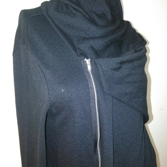 Tops! - Picture 2 of 8